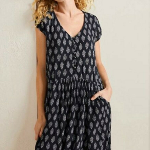 Garnet Hill Navy & White Floral Print Summer Day Dress - Picture 9 of 9